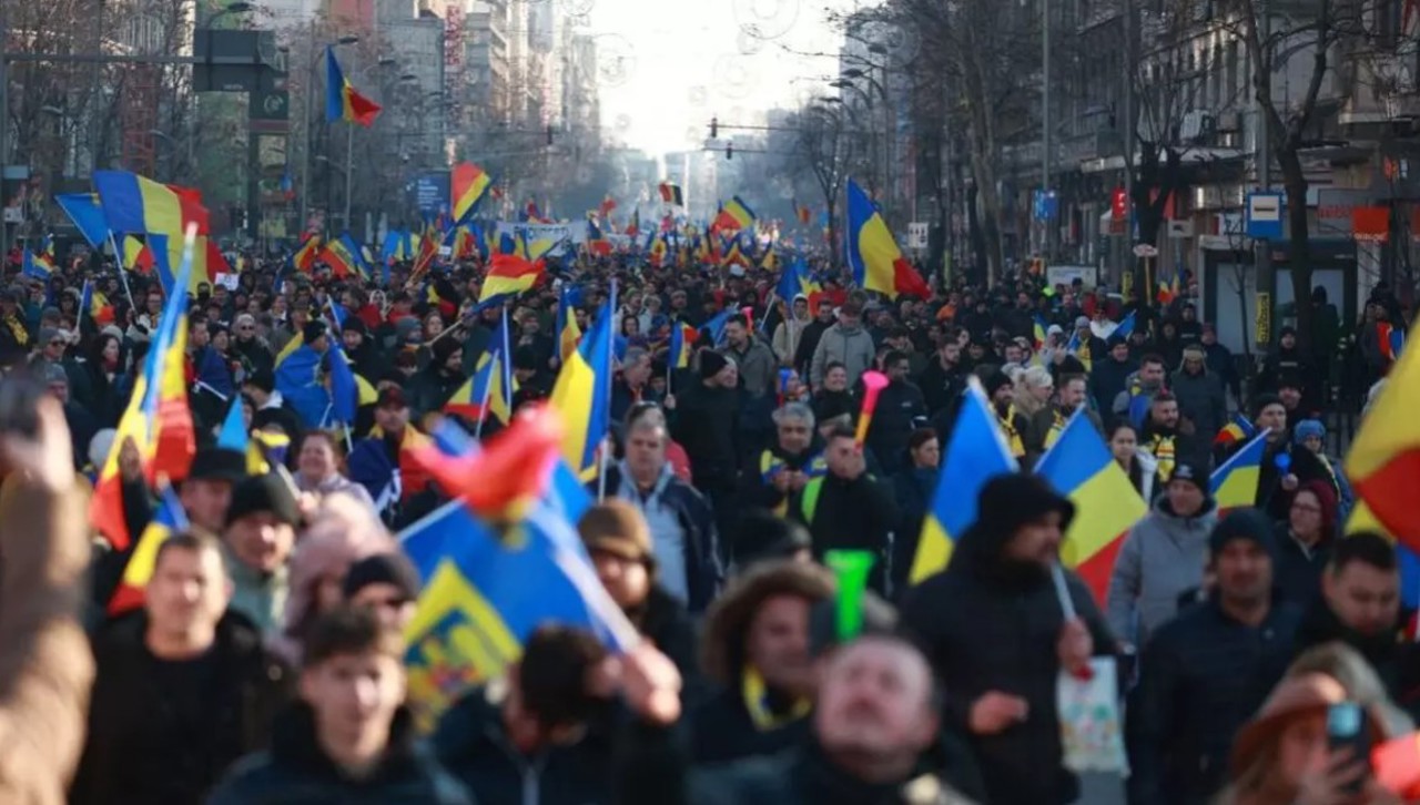 Protest de amploare la București// Manifestanții au contestat decizia Curții Constituționale de a anula alegerile prezidențiale