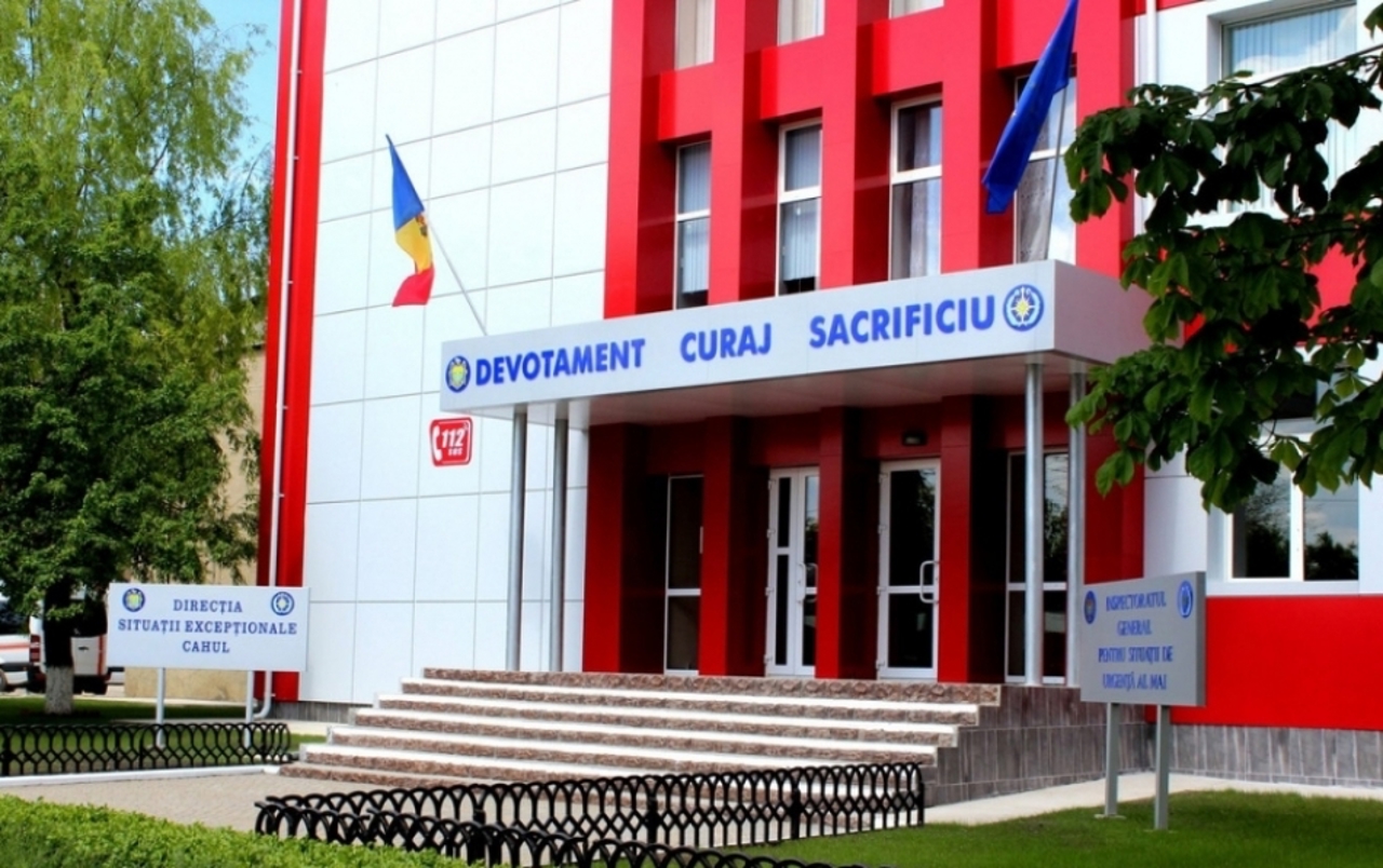 Начальник финансового отдела ДЧС Кахул задержана на 72 часа. Утверждается, что она нанесла ущерб в размере более 300 тысяч леев учреждению, в котором работала