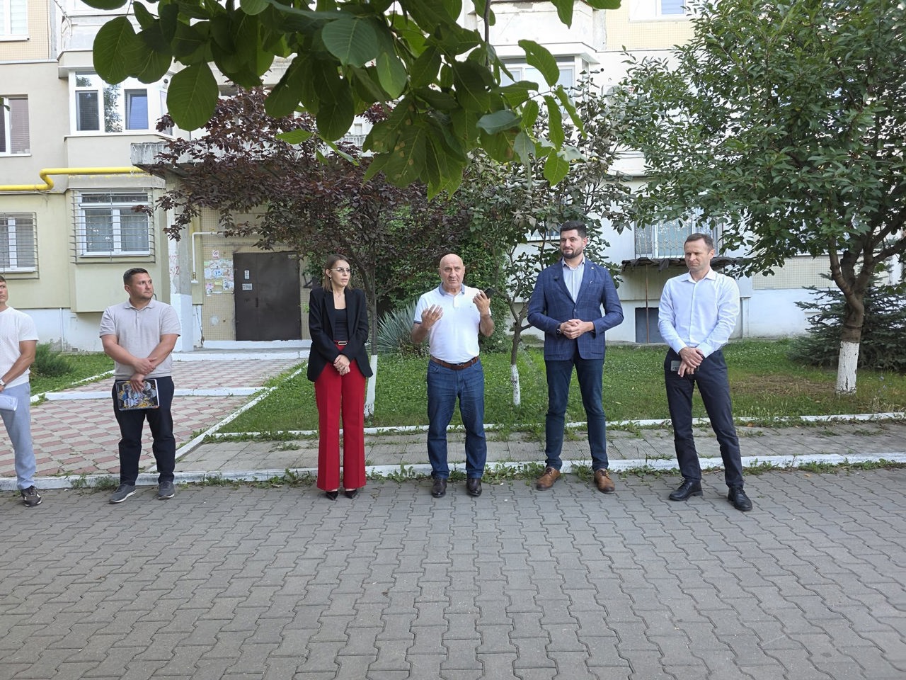 Ialoveni: Un bloc locativ intră în proces de reabilitare energetică: „Sper că eficiența energetică se va resimți în facturi”
