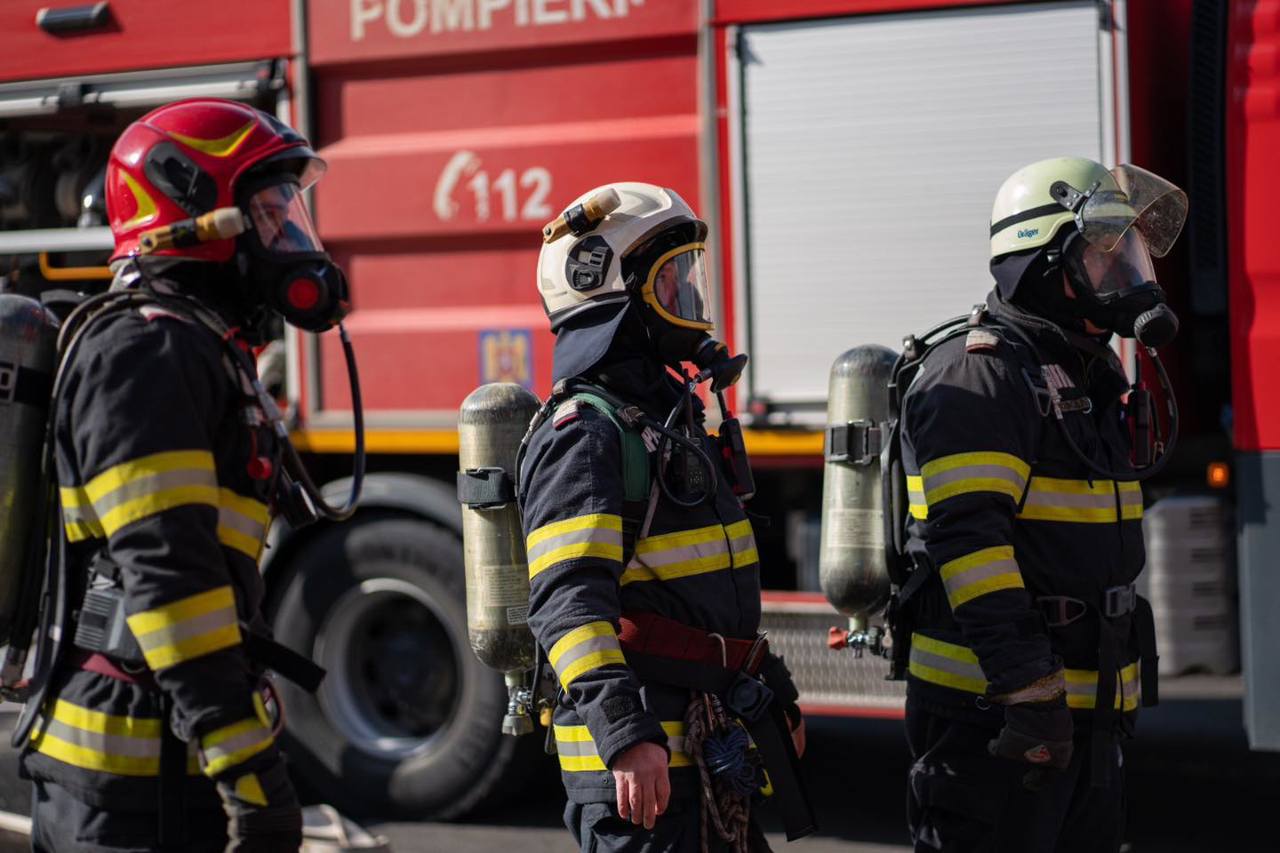 Incendiu la un depozit din Chișinău: A fost constituit statul major operativ