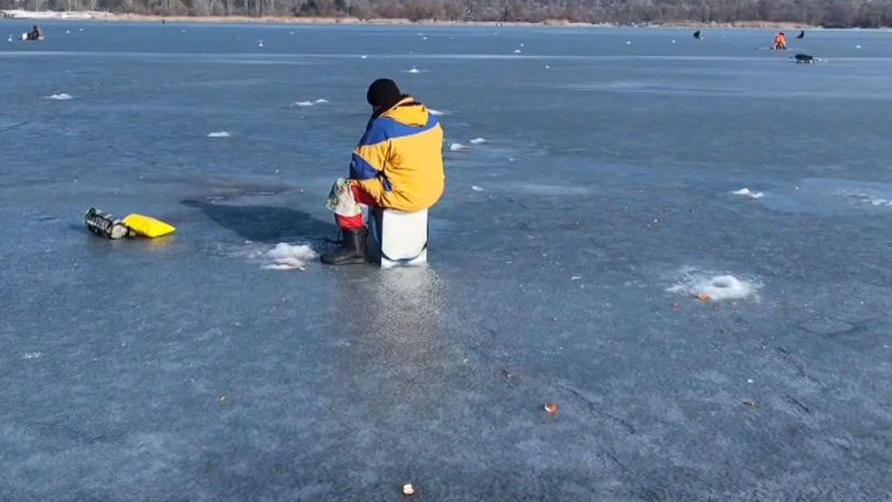 Pericol de prăbușire sub gheață. IGSU: Evitați mersul sau staționarea pe râuri, lacuri și iazuri 