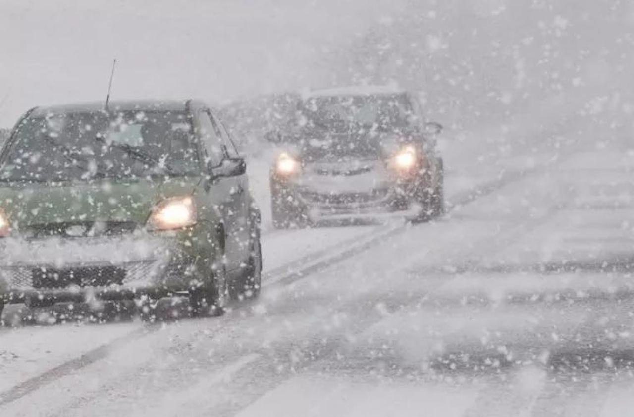 Snowfall is coming! Weather forecasters have issued a yellow code for severe weather conditions