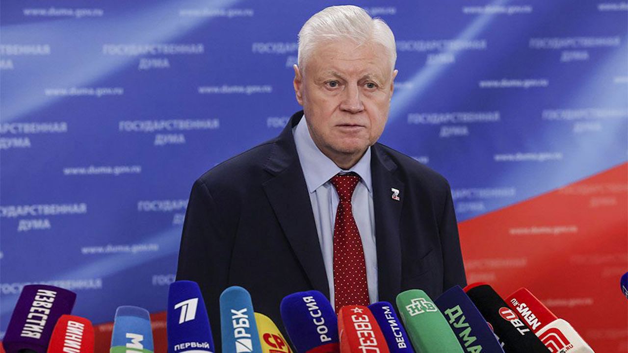 Liderul „Справедливая Россия” acuză autoritățile că pun în pericol militarii și cere oprirea restricțiilor