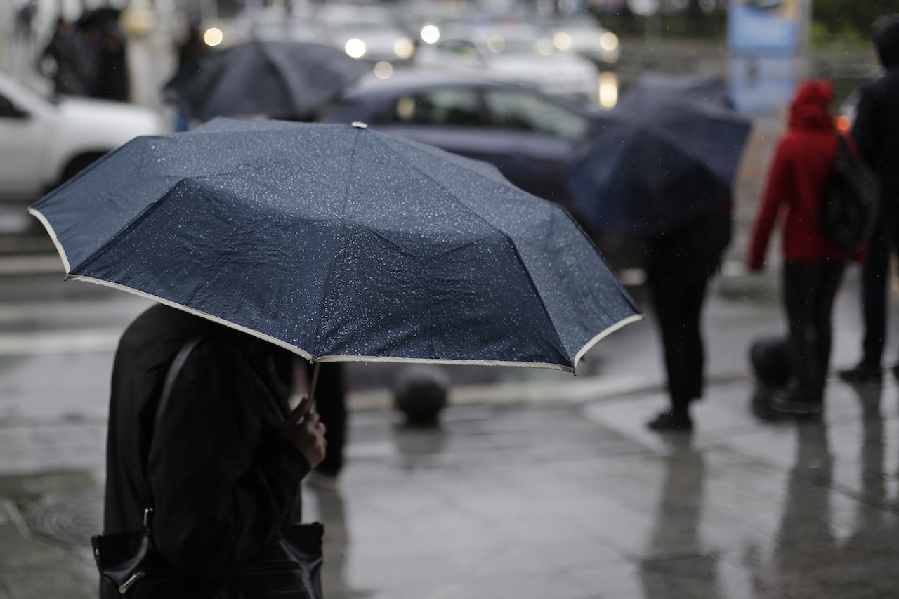 Meteorologii anunță vreme instabilă. În nordul țării, vor cădea precipitații sub formă de lapoviță