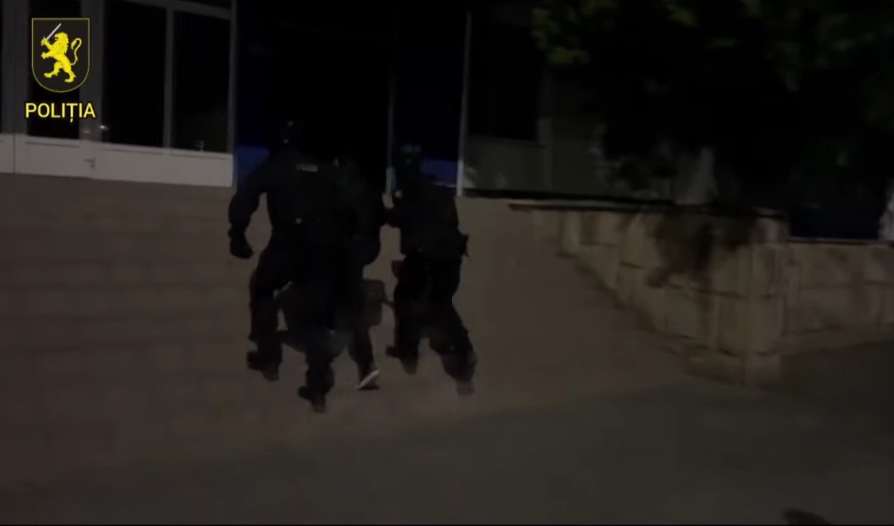 Un cetățean străin anunțat în căutare internațională, reținut la frontiera Otaci