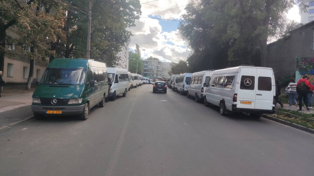 Transportatorii acuză poliția că ar încerca să-i intimideze. Care este cauza și cum le răspunde șeful IGP 