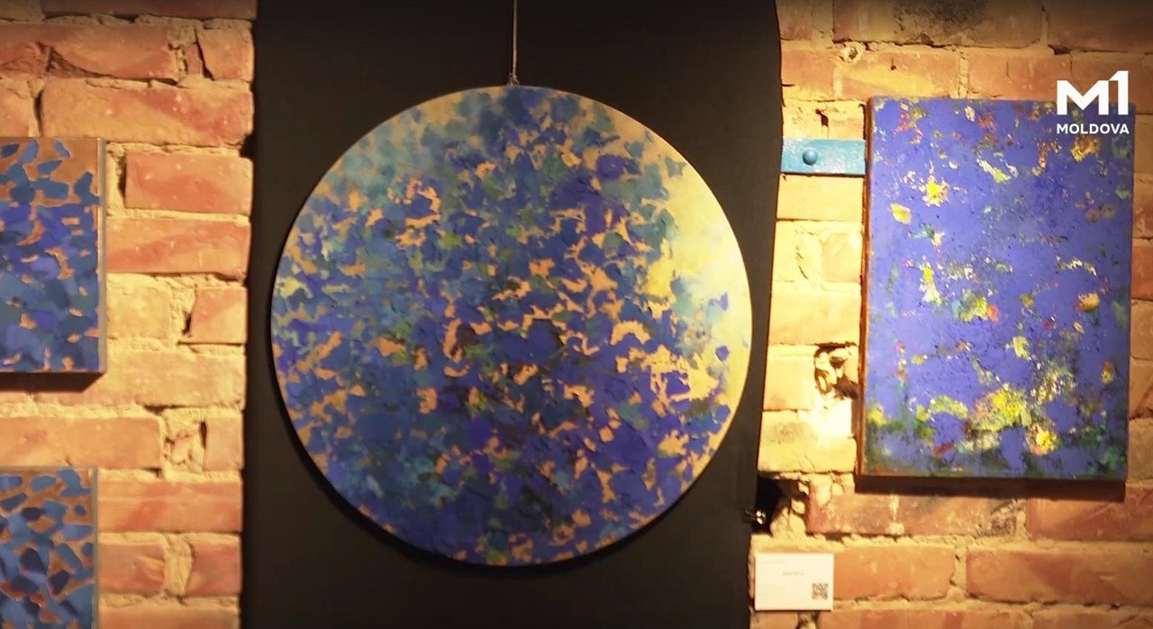 Painter Cezara Kolesnik presents "Obscura Lux" in Chisinau