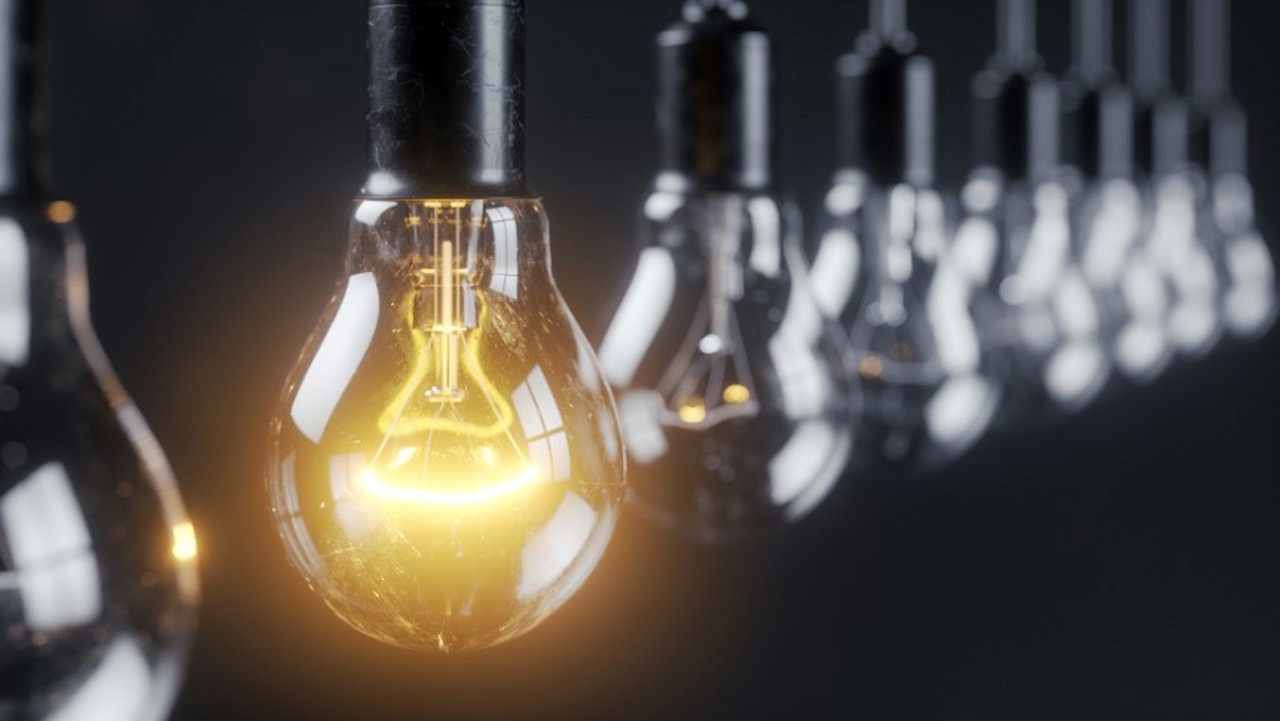 Consumatorii, îndemnați să economisească energie: deficit estimat pentru vineri seara