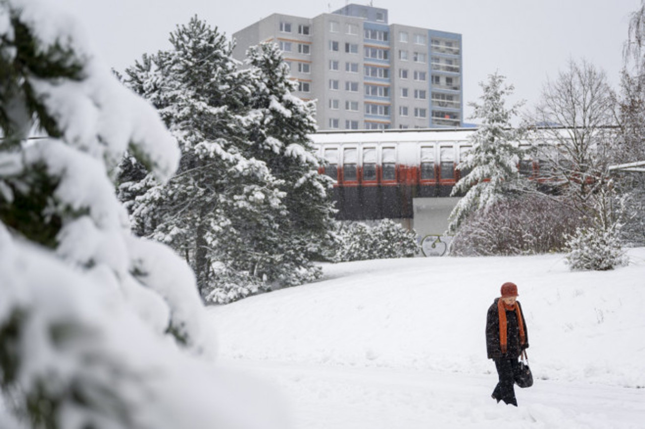 Czech Republic braces for heavy snowfall: travel disruptions expected