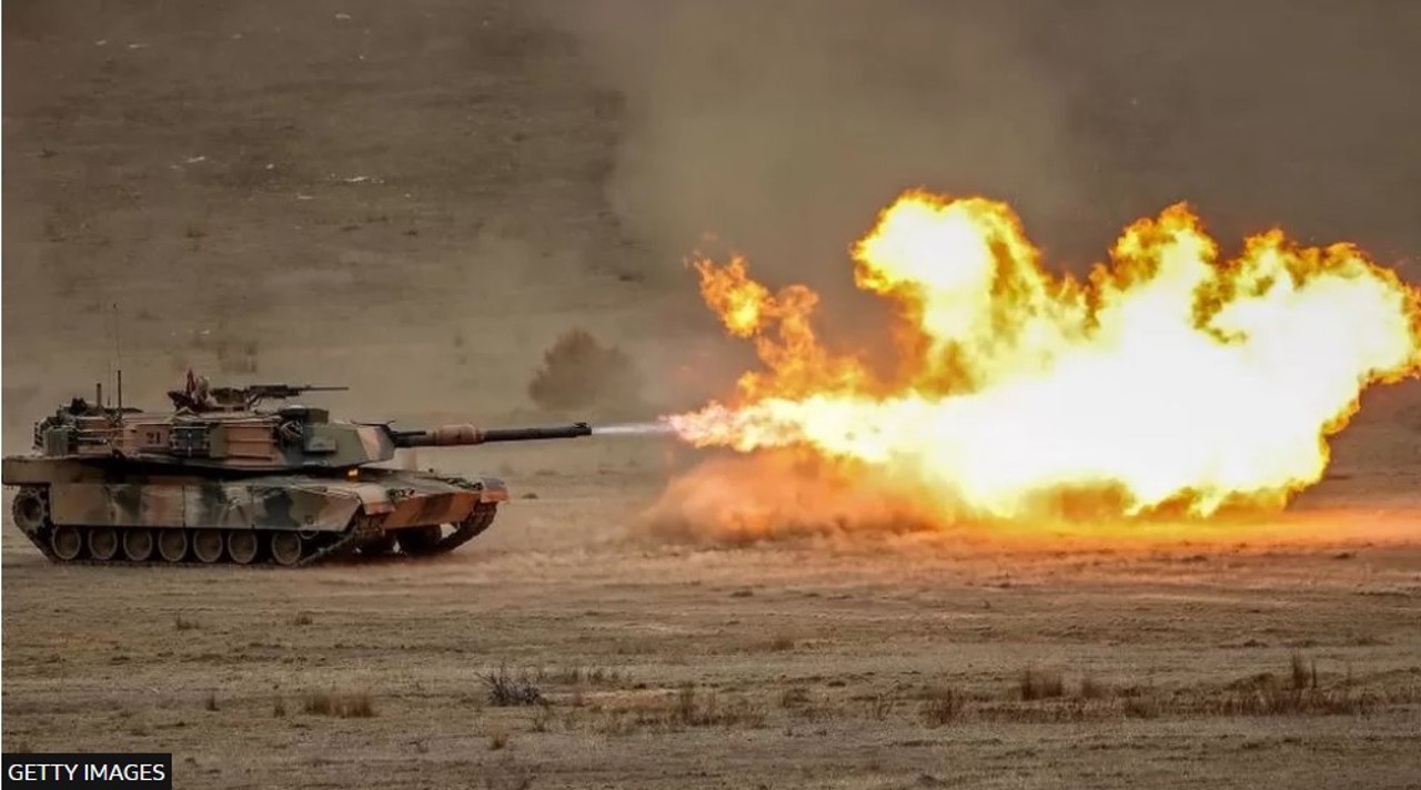 SUA înarmează Kievul cu obuze de tancuri cu uraniu sărăcit  