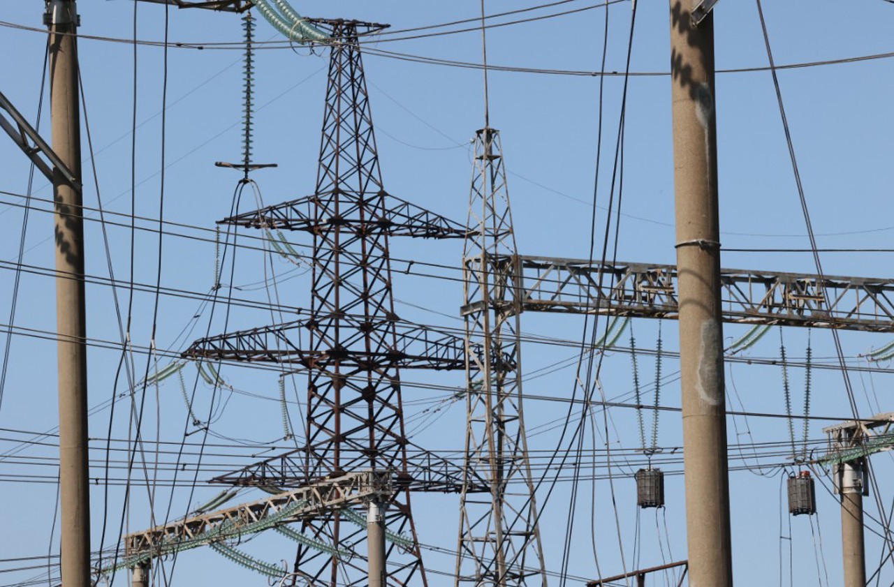 Nicușor Dan: România va continua să ajute R. Moldova cu energie electrică