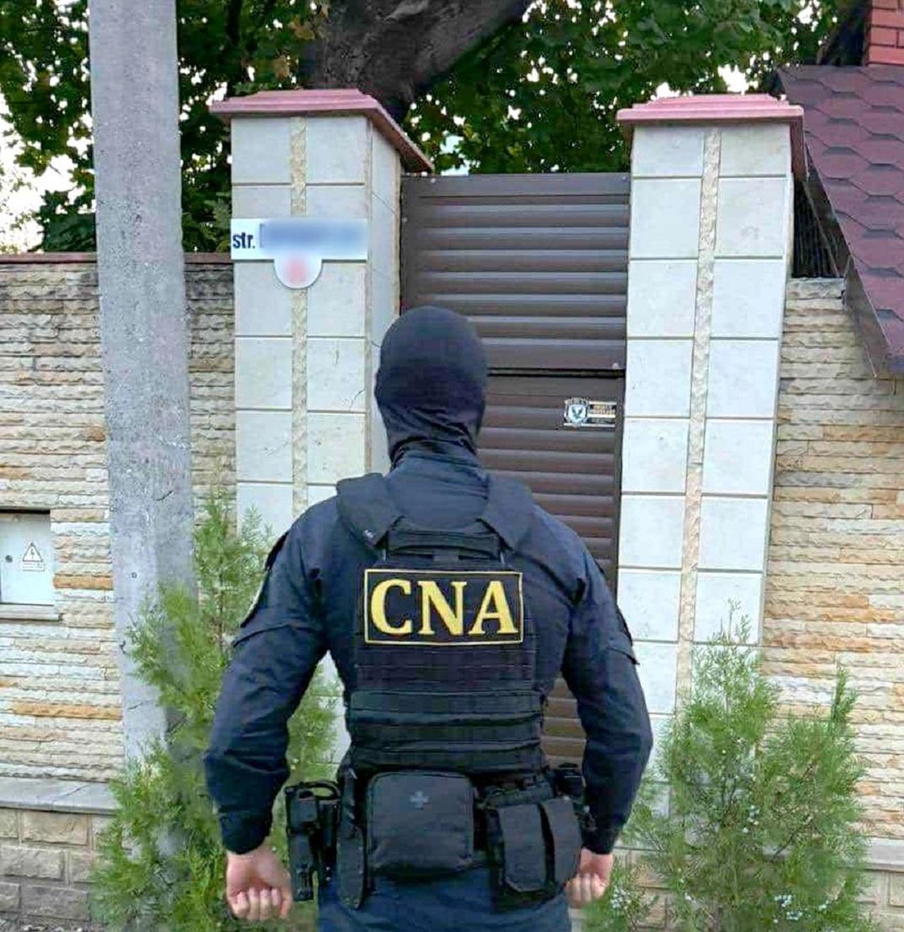 В Молдове  десять человек задержаны по делу о незаконном финансировании партий и подкупе избирателей