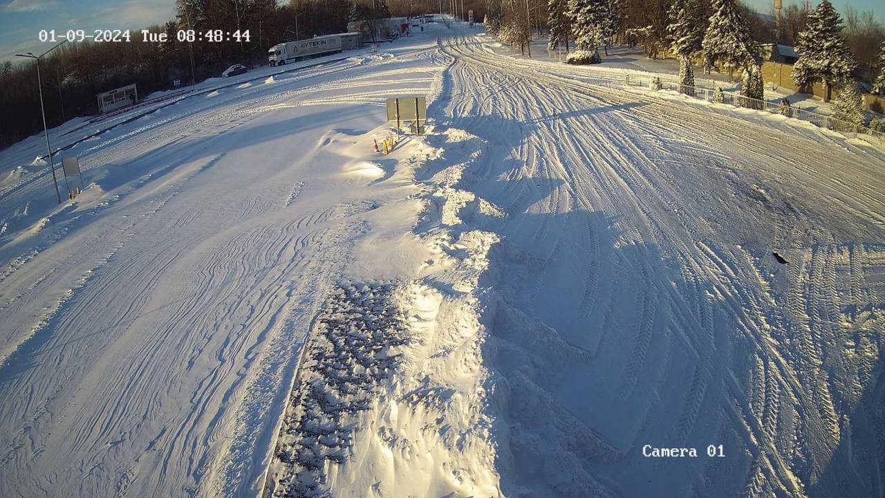 Restricții pentru camioane la vama Leușeni-Albița din cauza condițiilor meteo