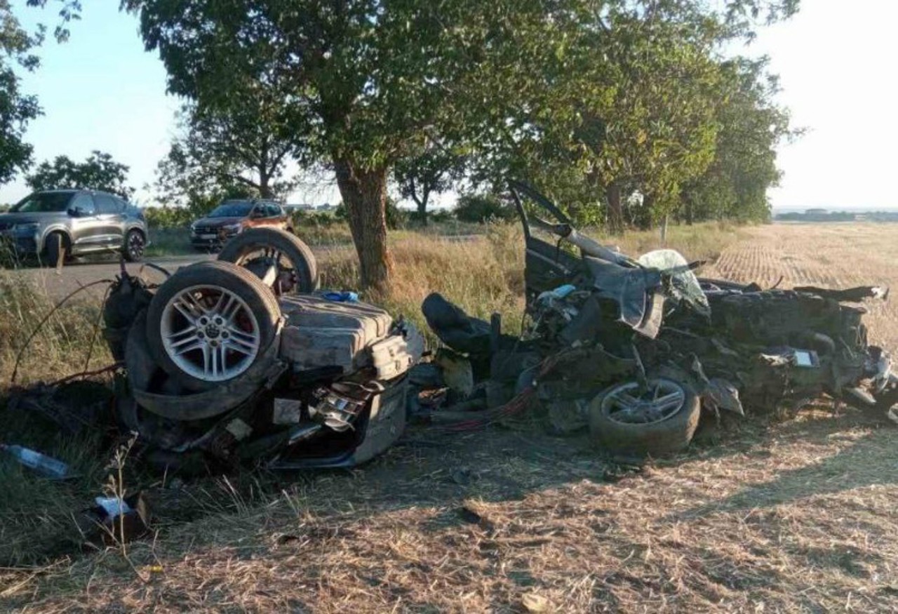 Accident de groază în raionul Taraclia. Un bărbat și fiul acestuia au decedat pe loc