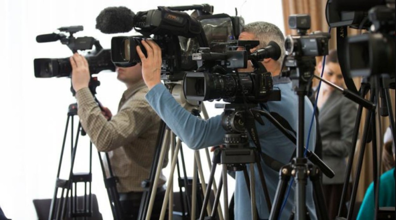 Noua lege a mass-media, în dezbatere parlamentară: Poziții divergente pe registrul media și răspunderea pentru conținut