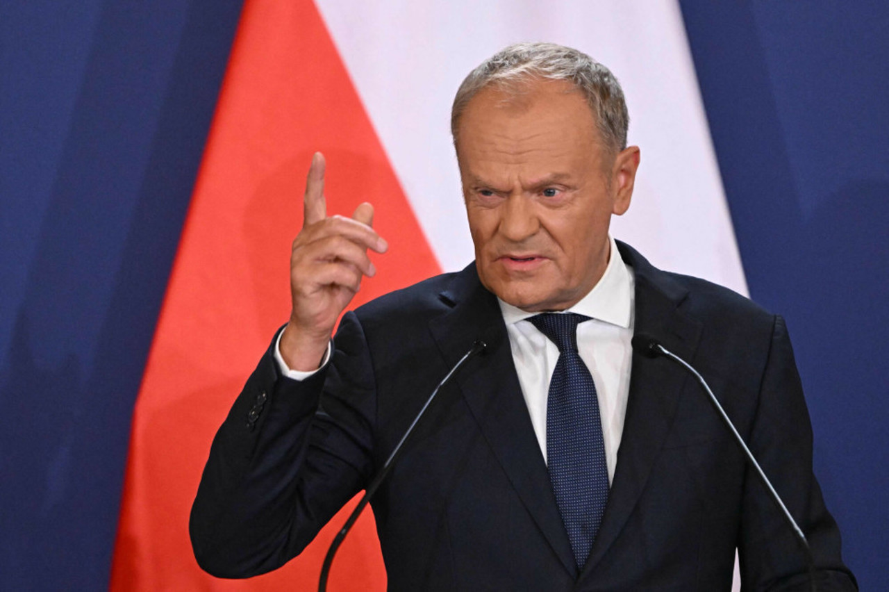 Măsuri „consolidate” anunțate de Donald Tusk după atacurile rusești produse lângă granița Poloniei