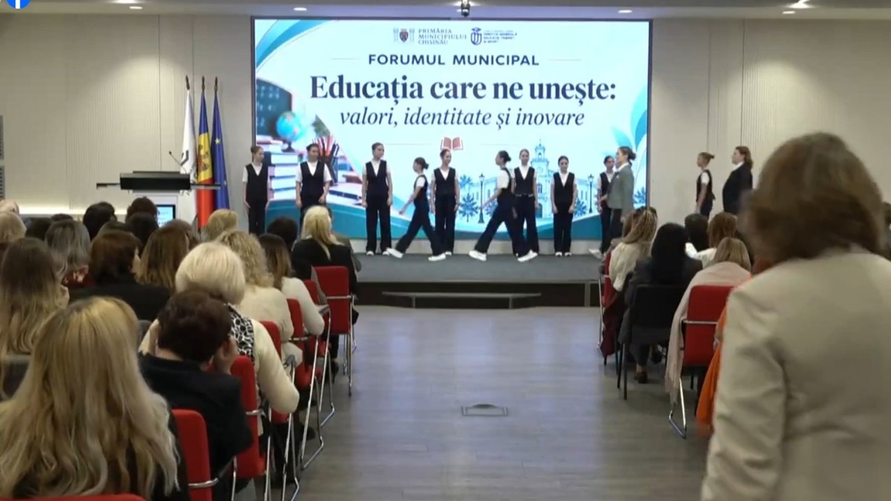 Profesorii și managerii școlari din Chișinău, reuniți la Forumul Municipal al Cadrelor Didactice