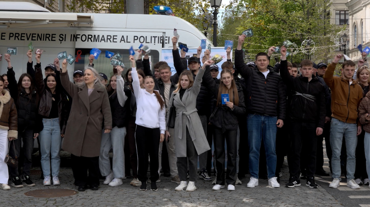 Poliția din Chișinău lansează o campanie antidrog printr-un flashmob cu impact