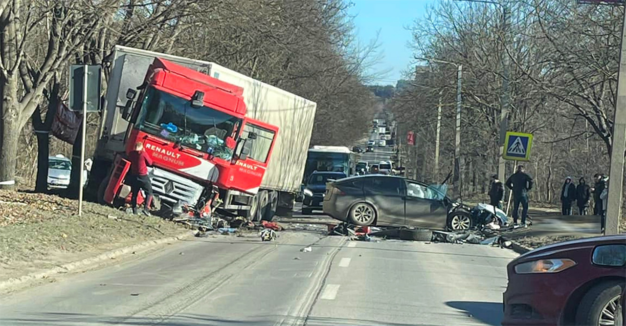 Șef secție INSP, Pavel Apostol: Traversarea neregulamentară a străzii de către pietoni, în majoritatea cazurilor se soldează cu decese sau traumatisme grave, severe, pe viață