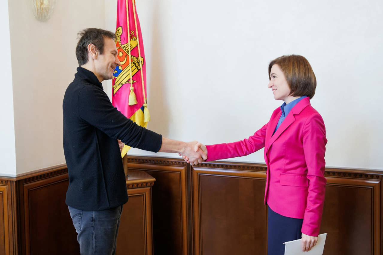 Глава государства встретилась с солистом группы Okean Elzî: "Мы будем продолжать поддерживать соседнюю страну в ее борьбе за свободу"