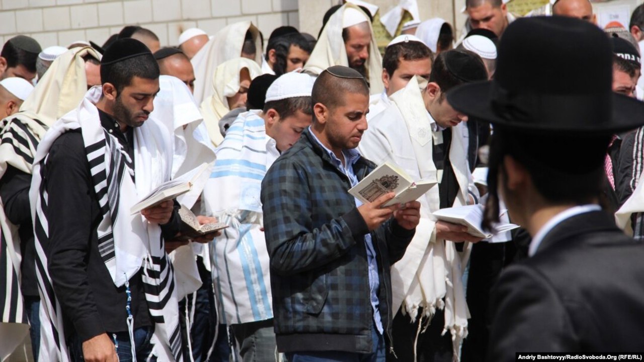 Uman pilgrimage: Ukraine considers ban on Israeli nationals