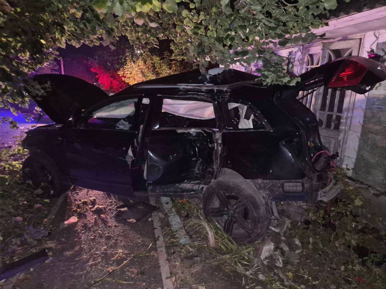 Accident grav pe un drum din Ocnița: un adolescent a decedat, iar trei tineri au ajuns la spital