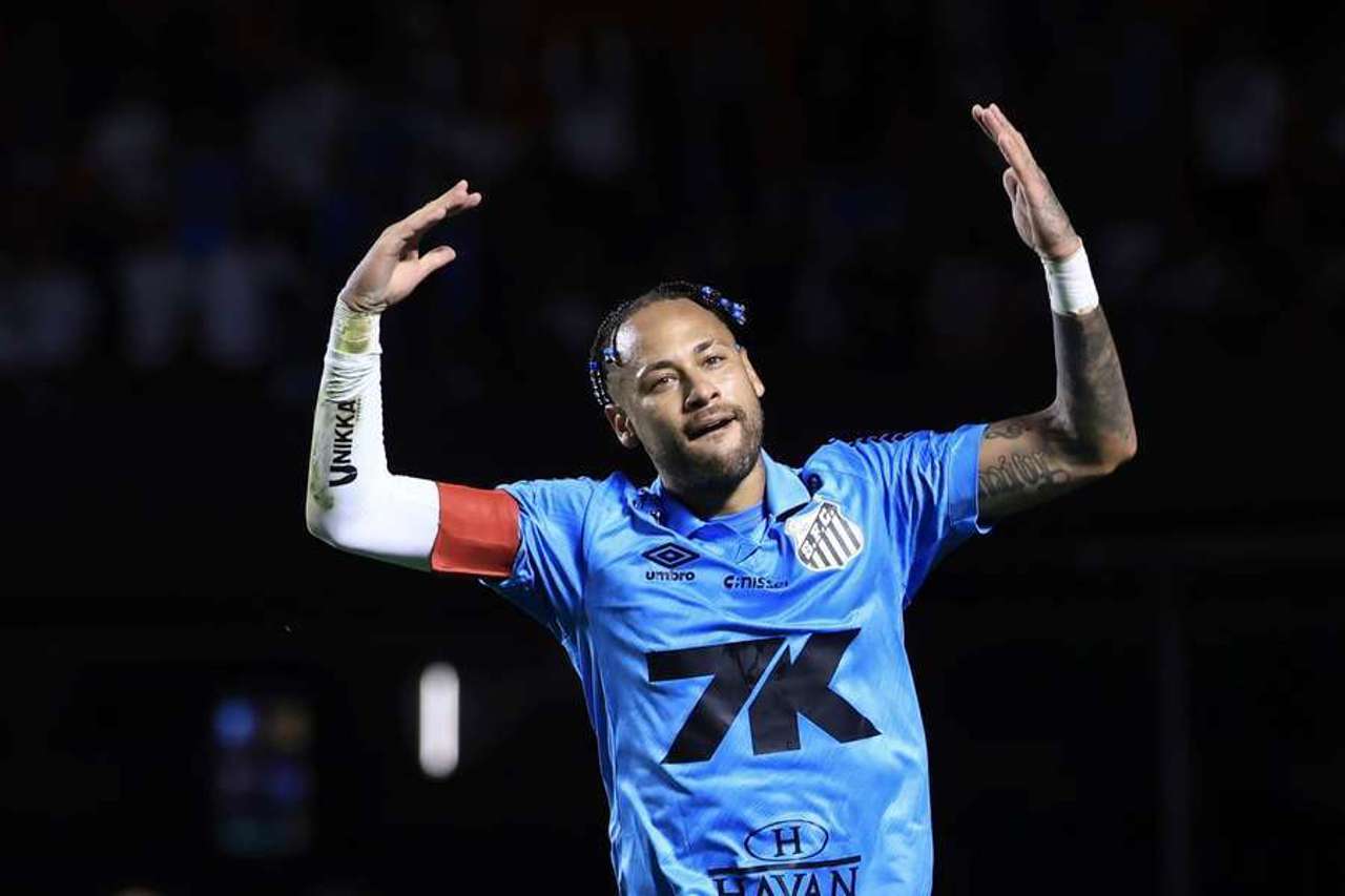 Neymar a marcat două goluri pentru Santos