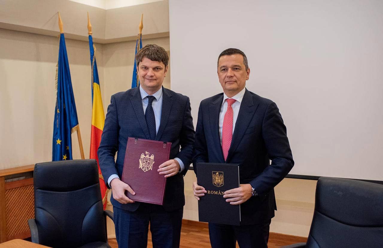 Moldova, Romania sign MoUs to boost transport cooperation