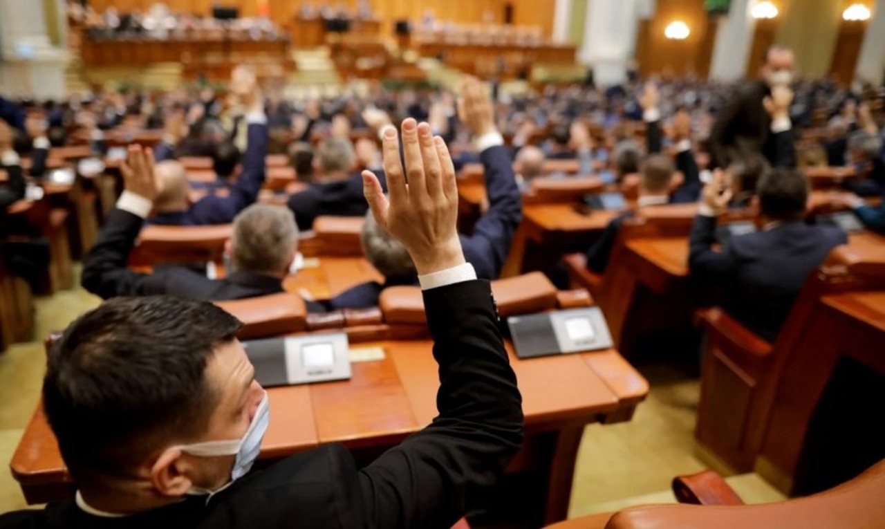 Parlamentul României a adoptat în plenul comun o declarație de susținere a Ucrainei