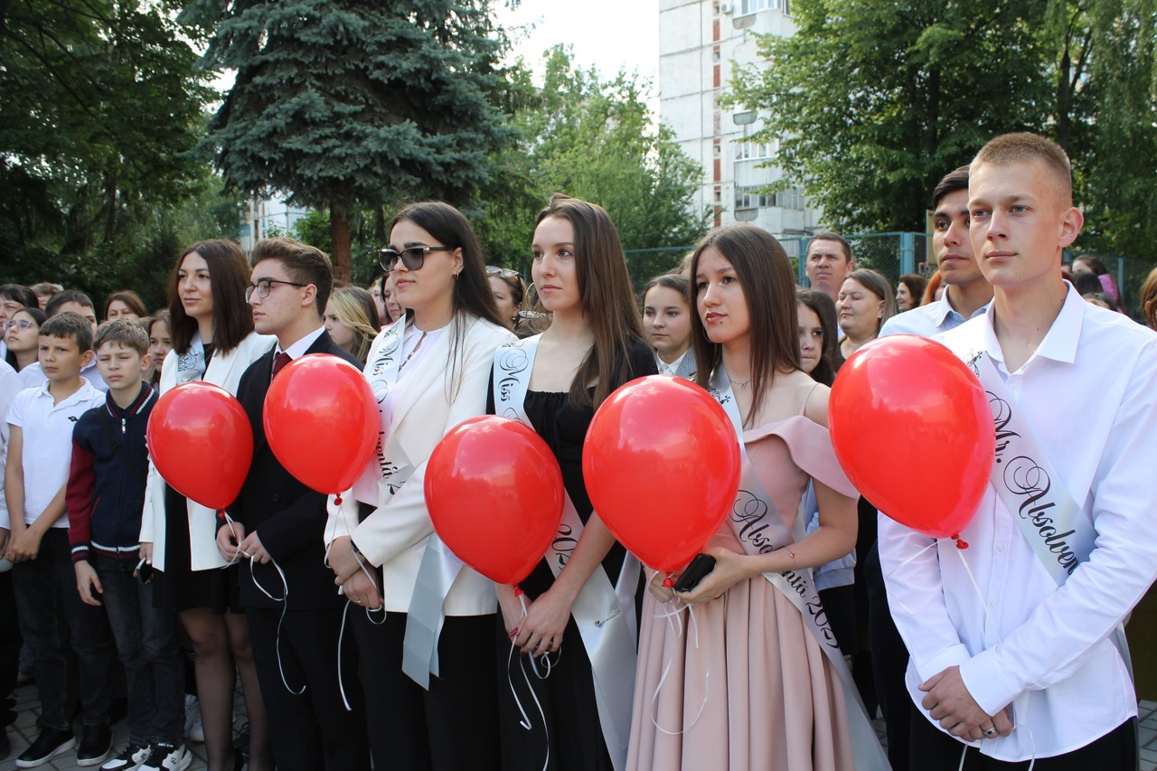 Facebook // Liceul Teoretic „Evrika”