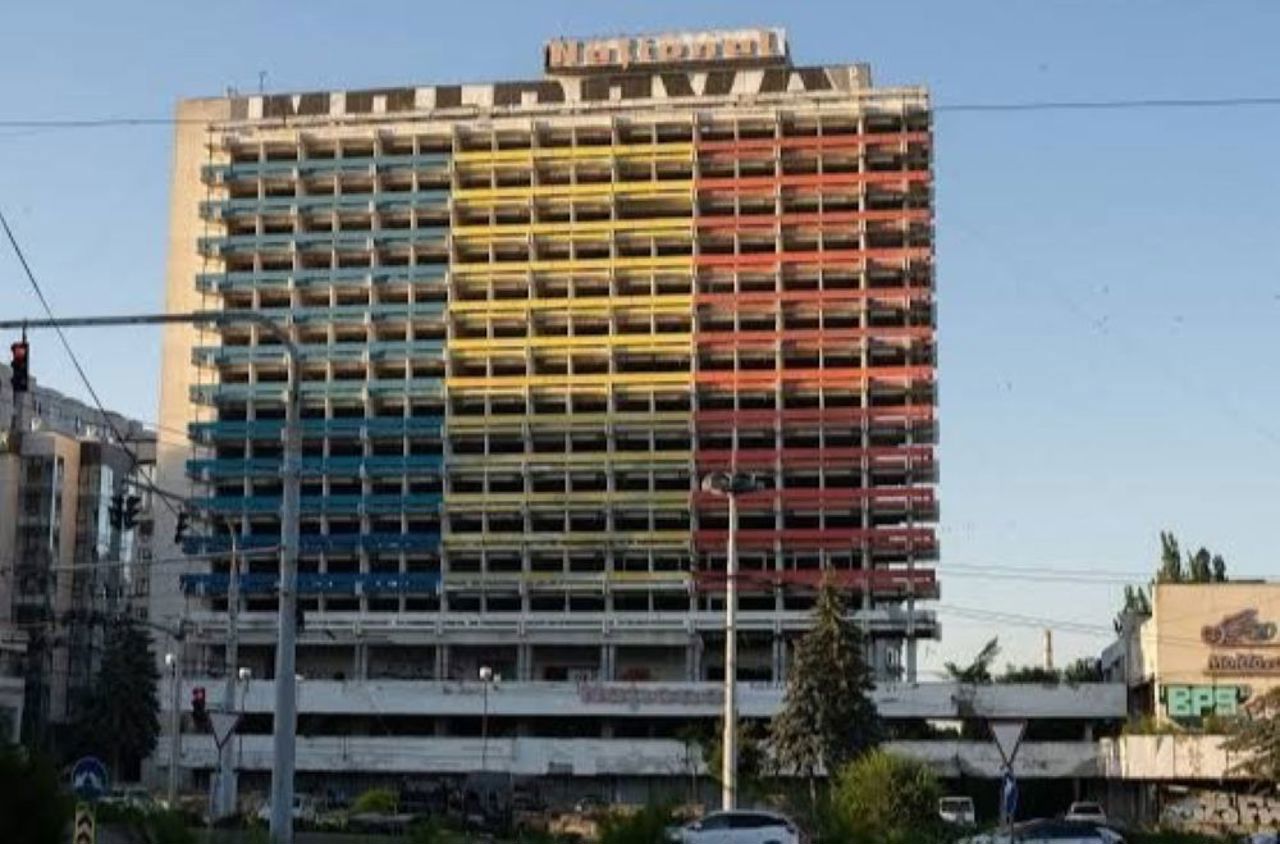 Former National Hotel will be fenced by Chisinau City Hall; owner to cover costs