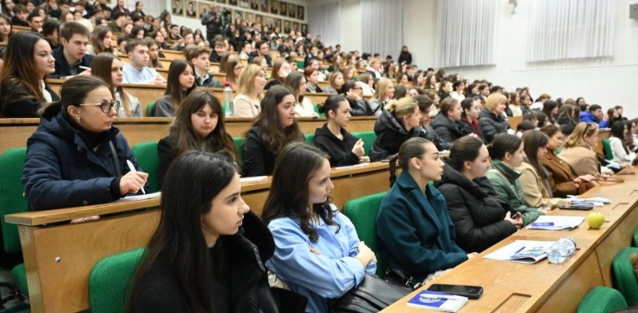 Asociațiile studențești din R. Moldova, îndemnate să aplice proiecte pentru a accesa finanțări de până la 600 de mii de lei 