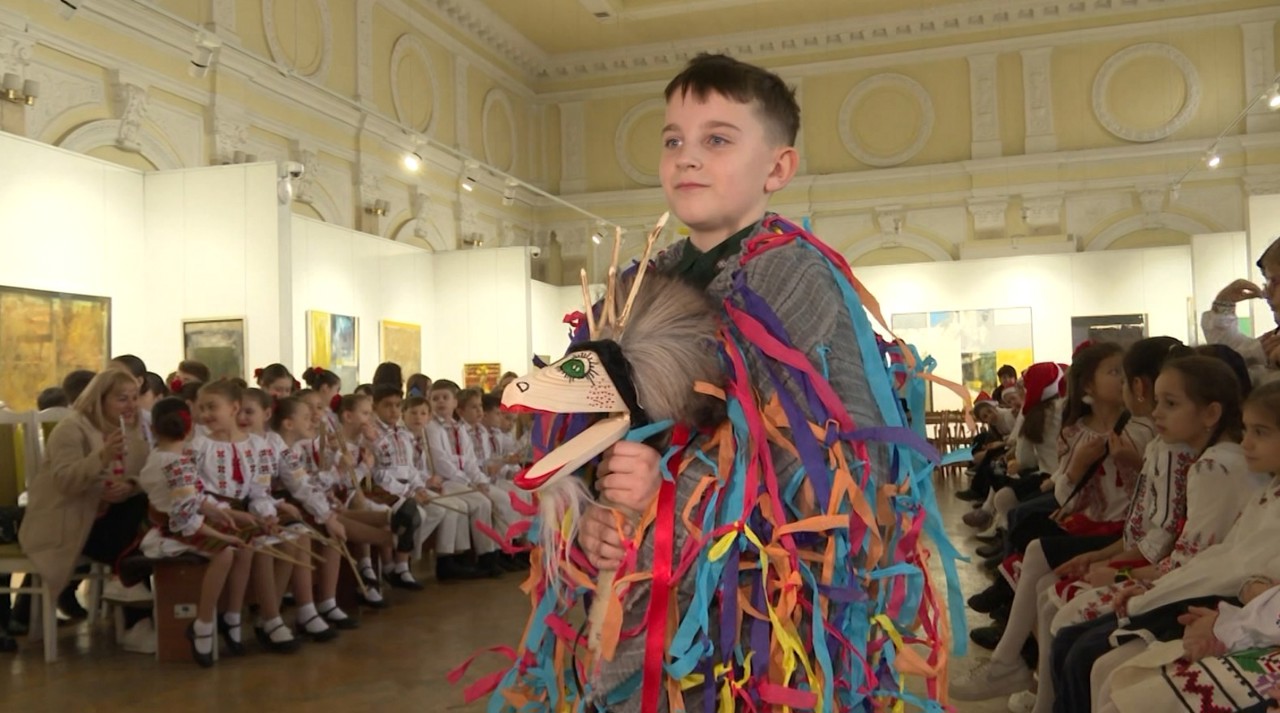 Zeci de copii din Chișinău și Drochia au evoluat pe scena celui mai important muzeu national din R. Moldova