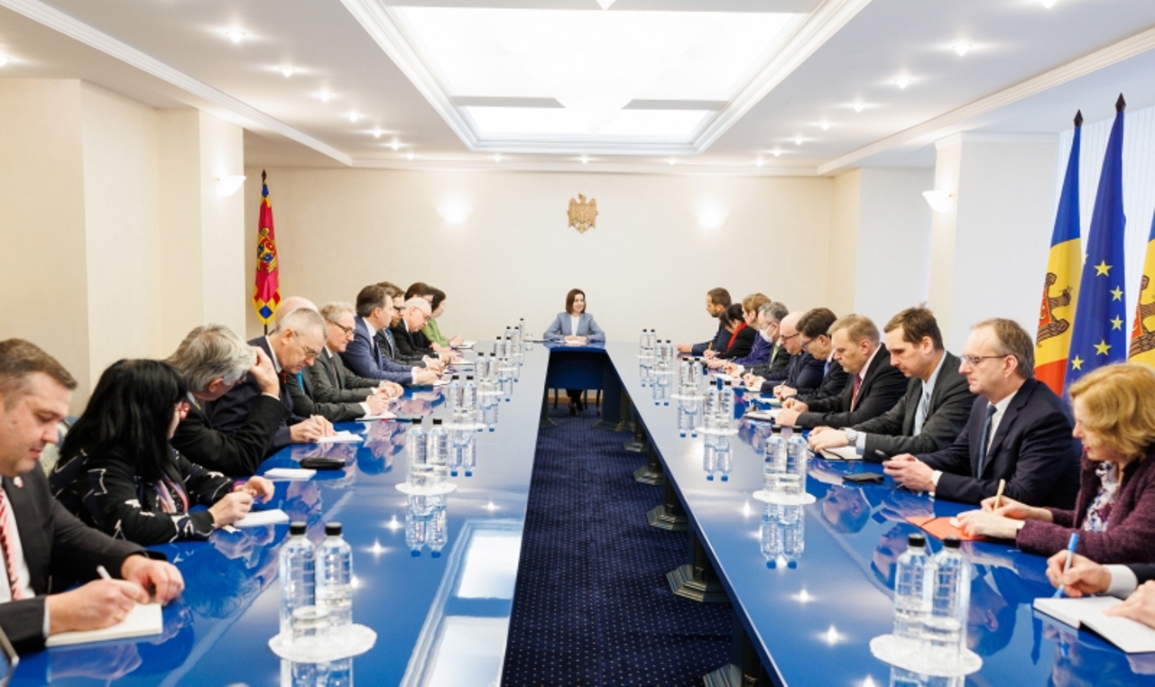 Moldova Mulls EU Referendum: President Sandu Meets Diplomats