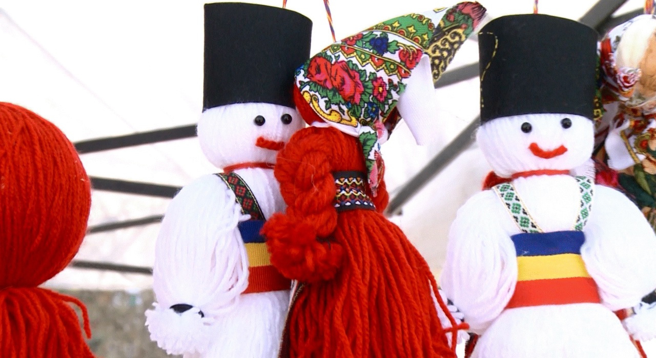 Mărțișoare și cadouri cu produse autohtone, la târgurile din capitală. Lucrările confecționate manual, la mare căutare 