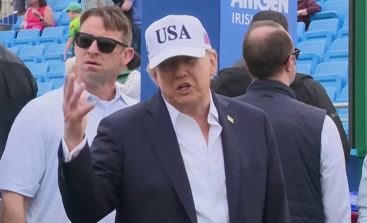 Trump: Zelenski trebuie să oprească atacurile asupra rafinăriilor rusești care produc motorină