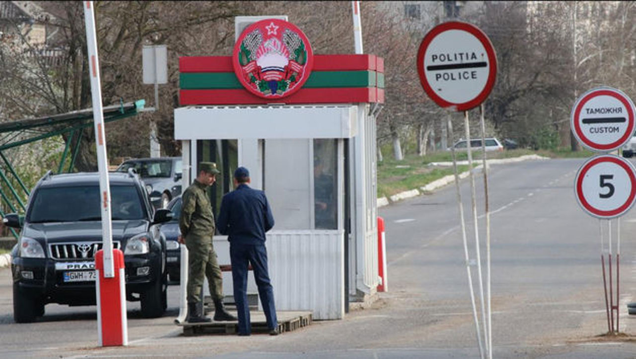 Двое граждан с левого берега Днестра, причастных к вооруженному инциденту, предположительно незаконно пересекли границу с Украиной. Киевские власти расследуют дело