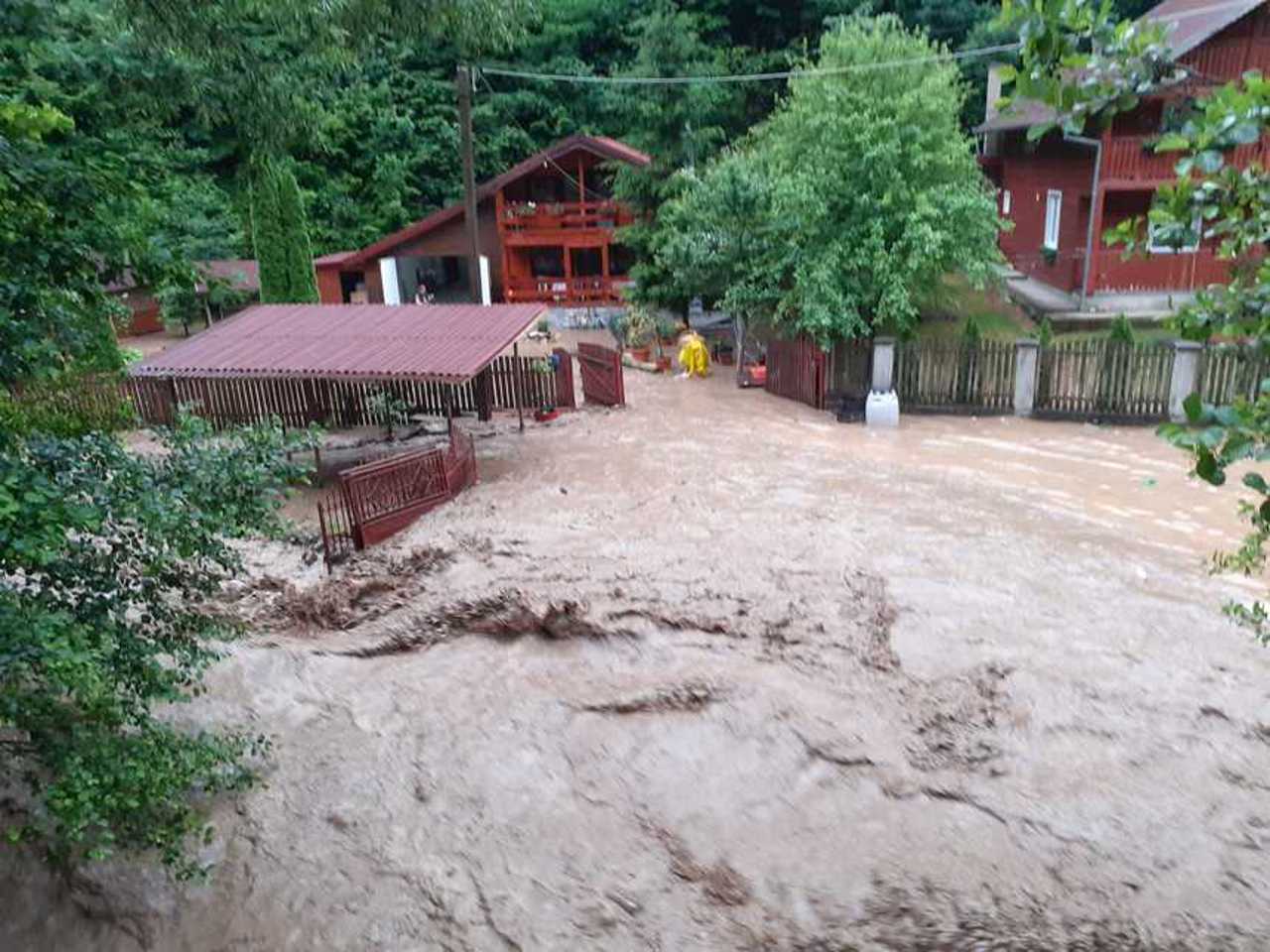 România: Peste 30 de localități, afectate în urma ploilor și furtunilor