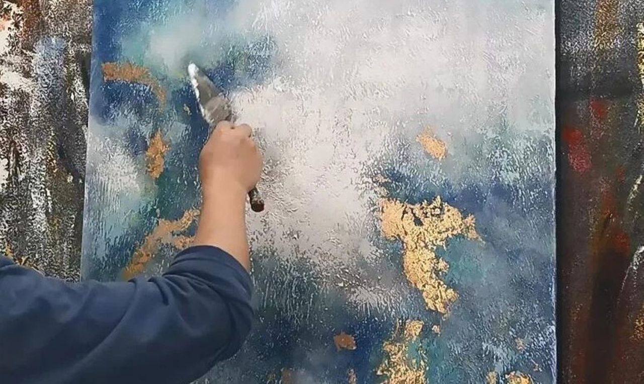 “Vibrație” painters reunite for 20th anniversary exhibition