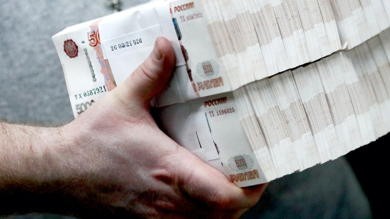 Allies reject Moscow cash as ruble glut strains regional banks