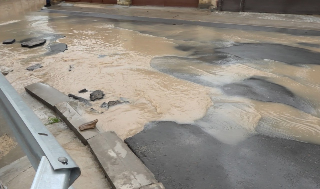 Ploile au scos la iveală din nou problemele infrastructurii din orășelul Durlești