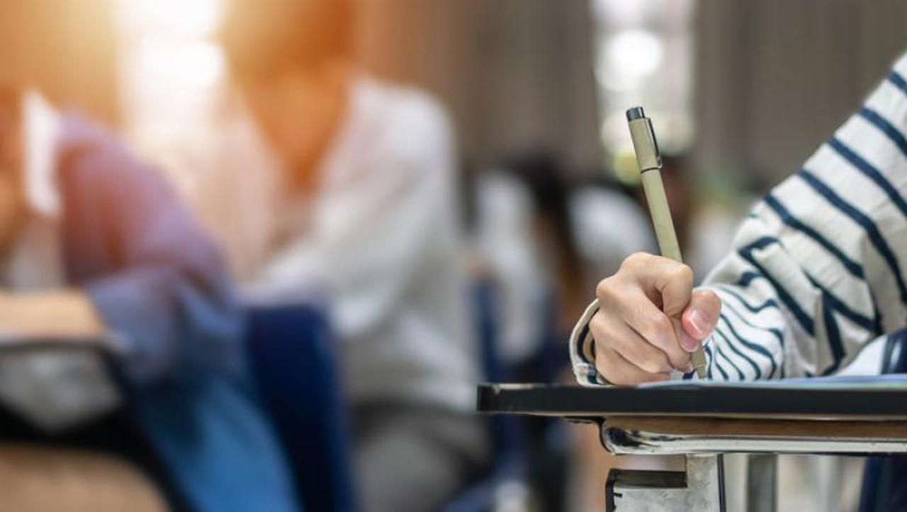 Peste trei mii de elevi iau 10 din oficiu la bacalaureat. MEC: Este cel mai mare număr din ultimii nouă ani