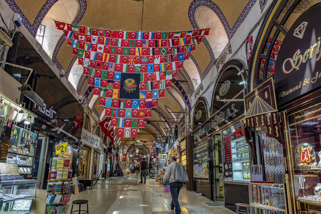 В 2022 году Большой базар в Стамбуле посетили почти 40 миллионов туристов