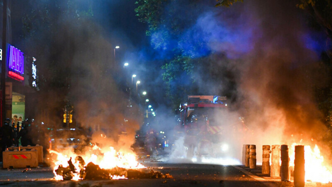 Pagubele revoltelor din Franța se ridică la aproape 300 de milioane de euro