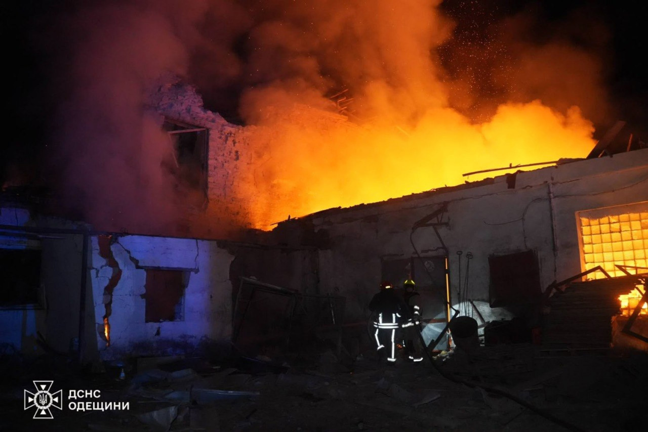 Noi bombardamente asupra Odesei: Trei persoane au murit, alte trei au ajuns la spital