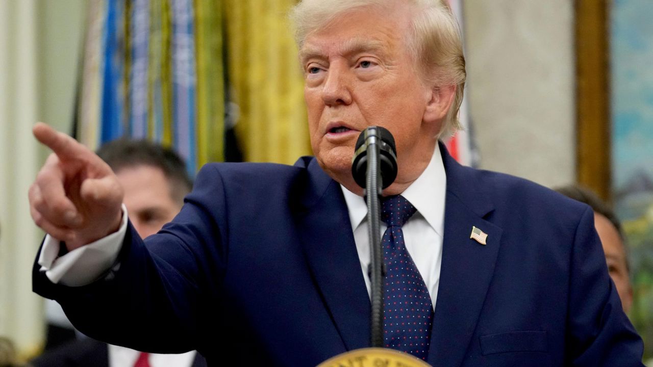 Трамп ввел дополнительные 50-процентные пошлины на товары из Канады