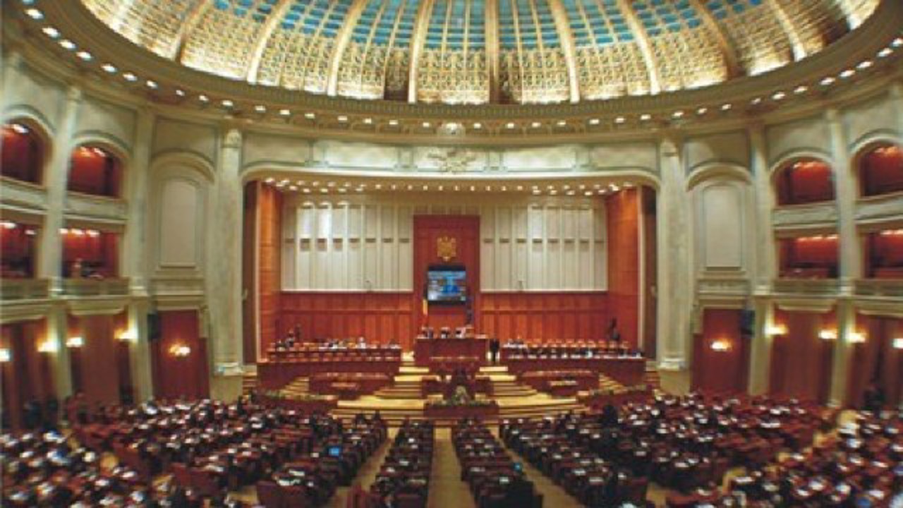 Парламент Румынии обсуждает резолюцию о европейской перспективе Республики Молдова