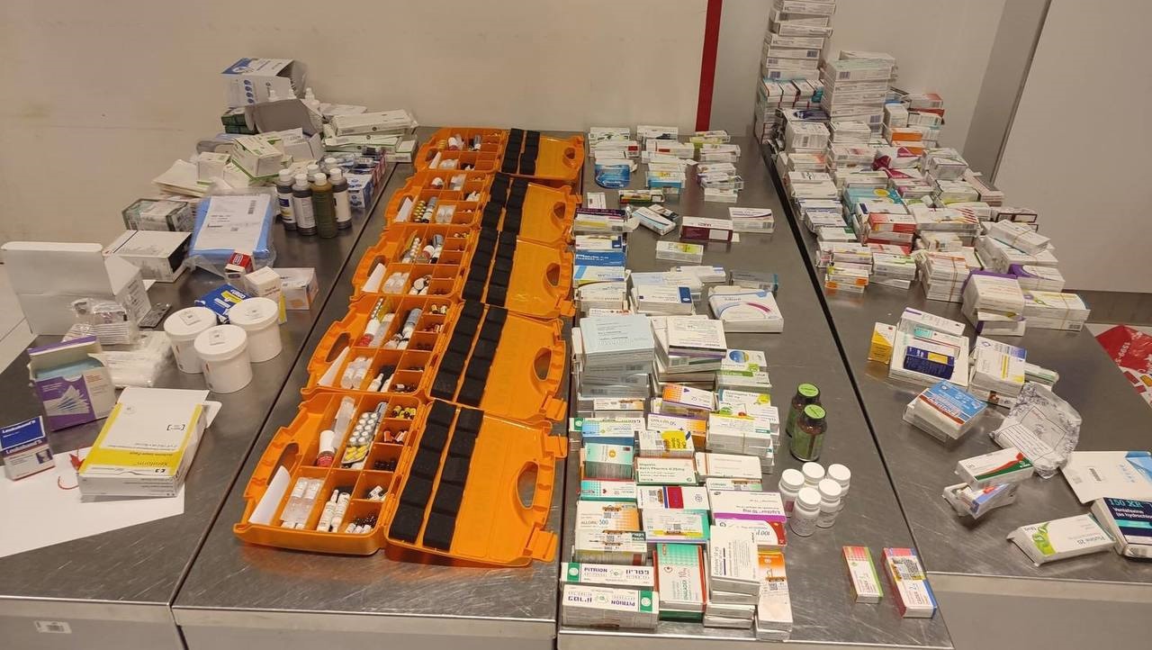 Israeli citizen, detained at the Airport for attempting to illegally introduce a batch of medicines into the Republic of Moldova