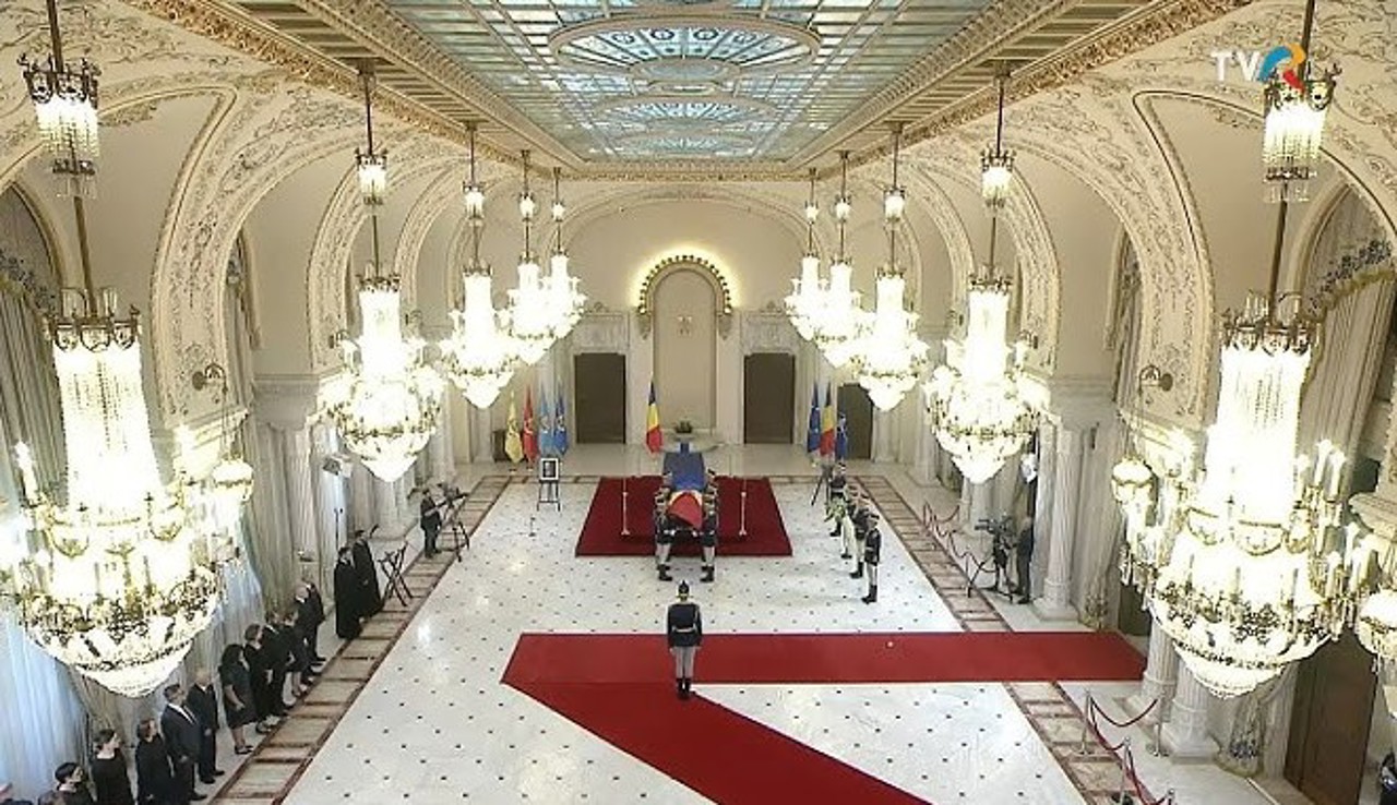 Zi de doliu național în România: Fostul președinte Ion Iliescu va fi înmormântat la Cimitirul Militar Ghencea