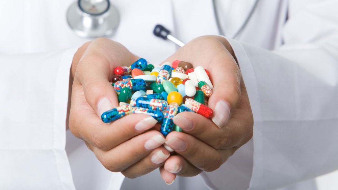 Numărul cazurilor de reacții adverse la medicamente și vaccinuri a crescut în 2024